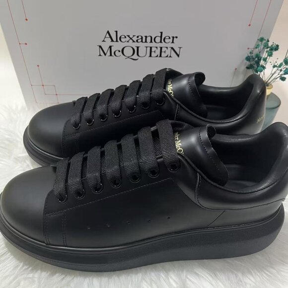 Alexander McQueen Black Men's Sneakers - Picture 3 of 8
